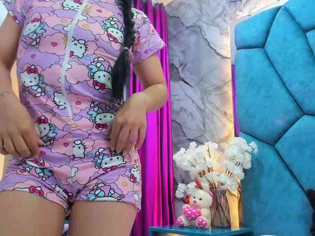 JulietaDiamond webcam