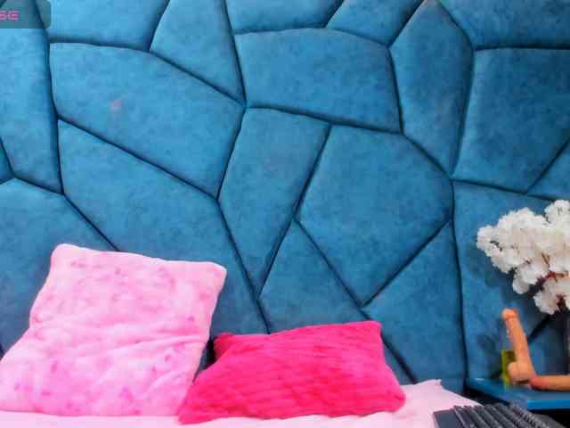 JulietaDiamond webcam