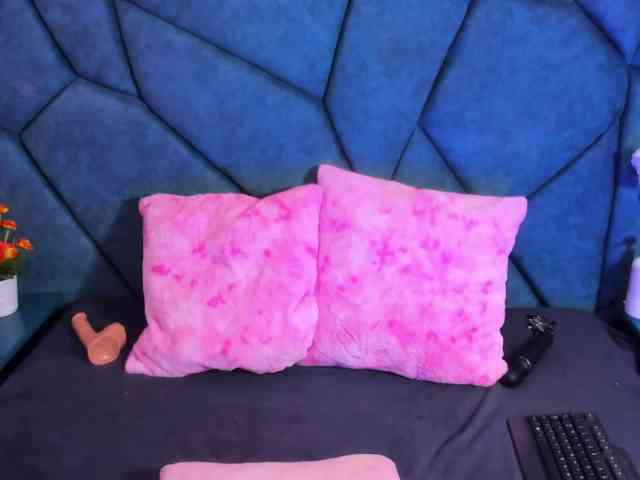 JulietaDiamond webcam