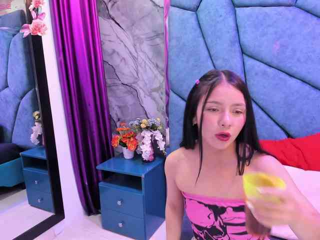 JulietaDiamond webcam