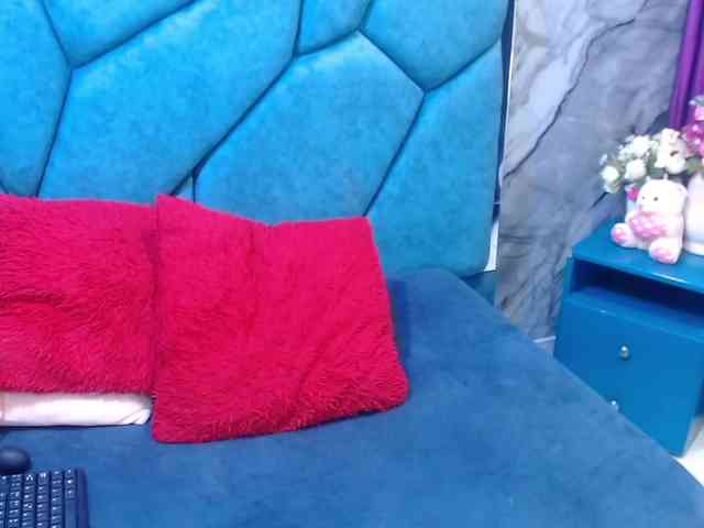 JulietaDiamond webcam