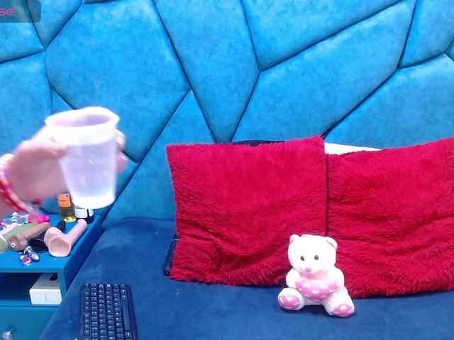 JulietaDiamond webcam