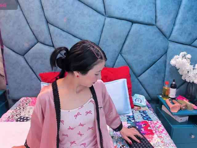 JulietaDiamond webcam
