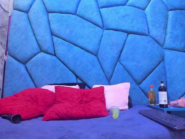 JulietaDiamond webcam