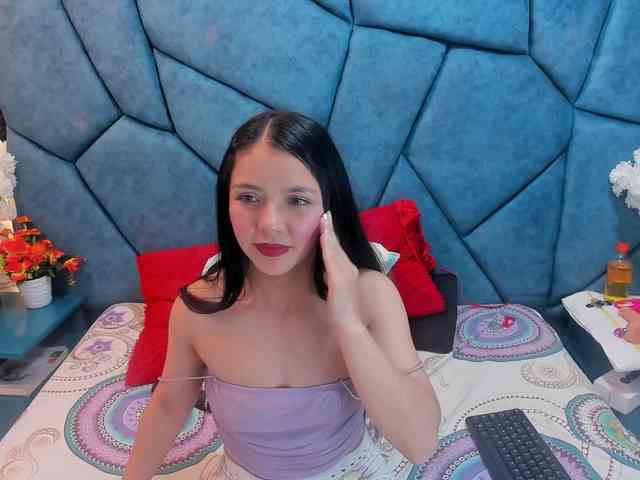 JulietaDiamond webcam
