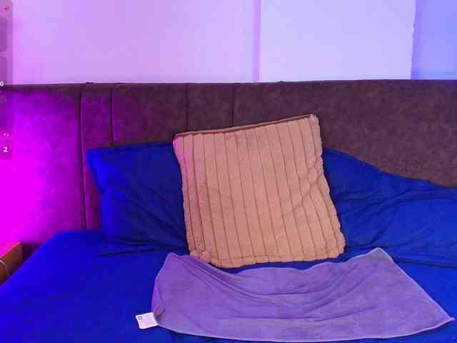 EmiilyGrantt webcam