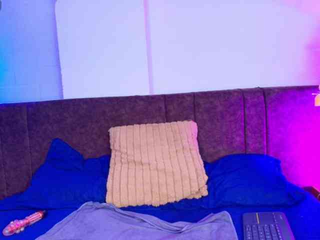 EmiilyGrantt webcam