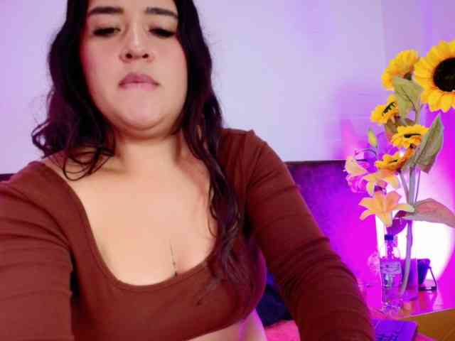 EmiilyGrantt Live Webcam on BongaCams