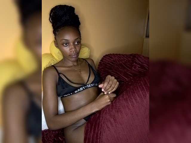 le modèle Africal est en webcam porno dans un show sur le site bongacams, il possède les tags suivants: Ebony,Brunette,Trimmed