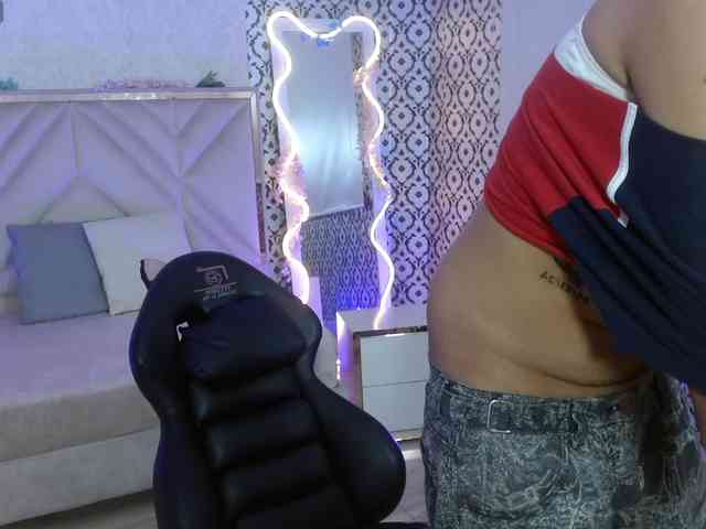 Damian-tay Live Webcam on BongaCams