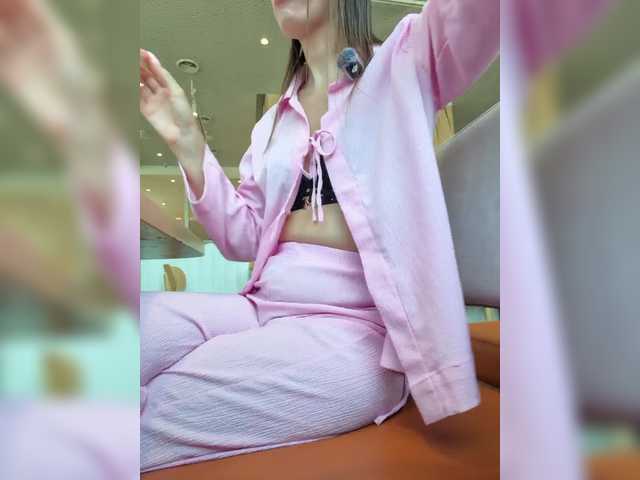 AngelikaM1 live cam on BongaCams