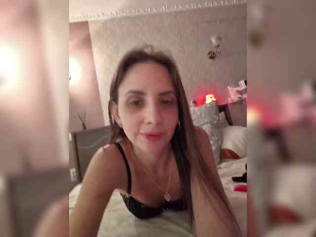 AngelikaM1 webcam