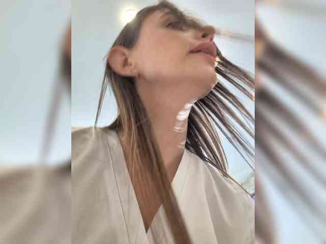 AngelikaM1 webcam
