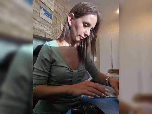 AngelikaM1 webcam