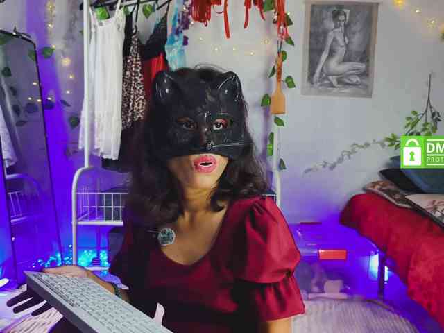 adult webcam chat Sinandskin