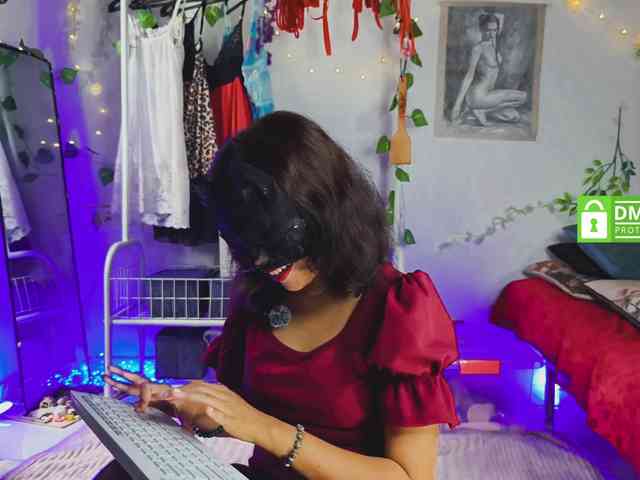 striptease web cam Sinandskin