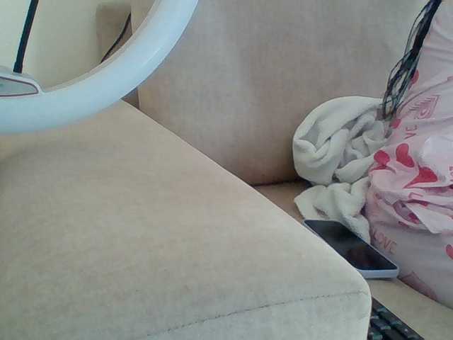 Dotrizer-1 live cam on BongaCams