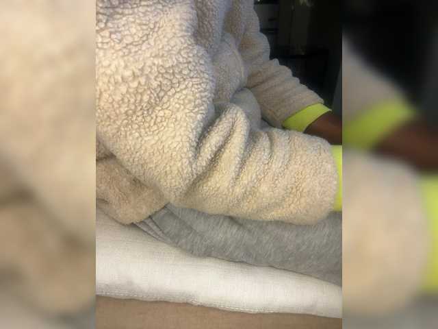 Dotrizer-1 live cam on BongaCams