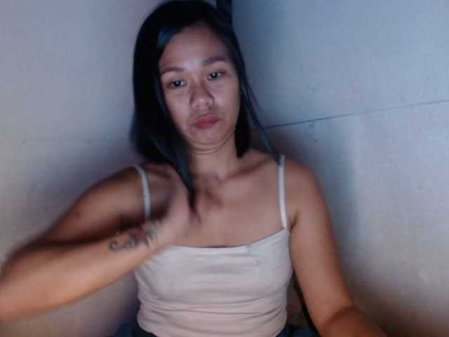 Asianhotyuks1 live cam on BongaCams