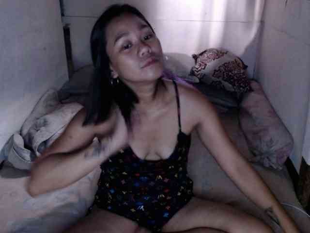 Asianhotyuks1 webcam