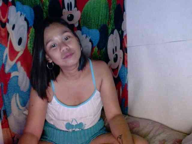Asianhotyuks1 webcam