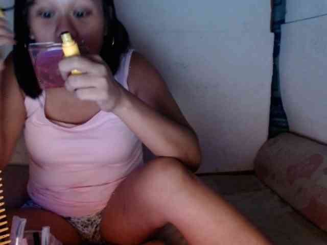 Asianhotyuks1 webcam