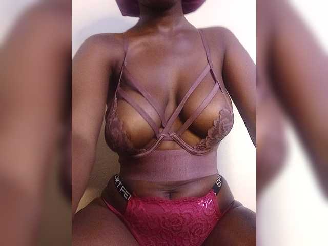 Naughtyobsession live cam on BongaCams