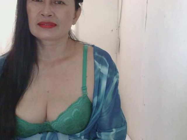 Pretty09 live cam on BongaCams