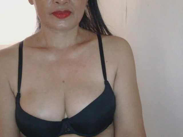 Pretty09 live cam on BongaCams
