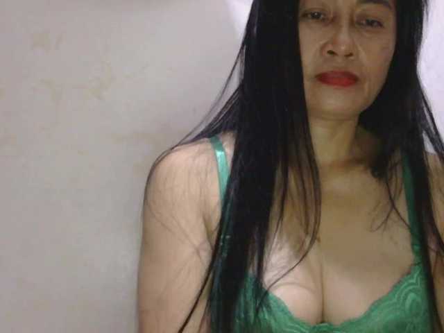 Pretty09 live cam on BongaCams