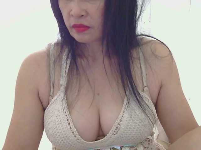 Pretty09 live cam on BongaCams