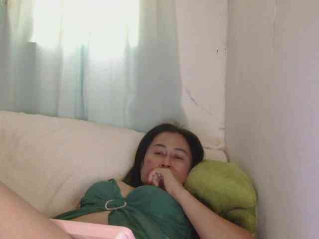 Pretty09 webcam