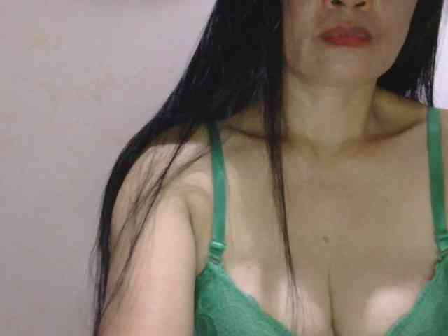 Pretty09 webcam