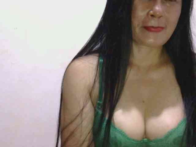 Pretty09 webcam