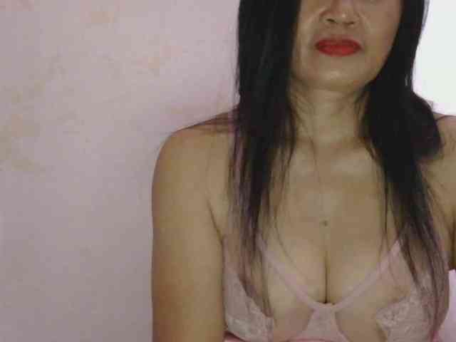 Pretty09 webcam