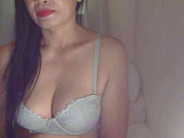 Pretty09 webcam