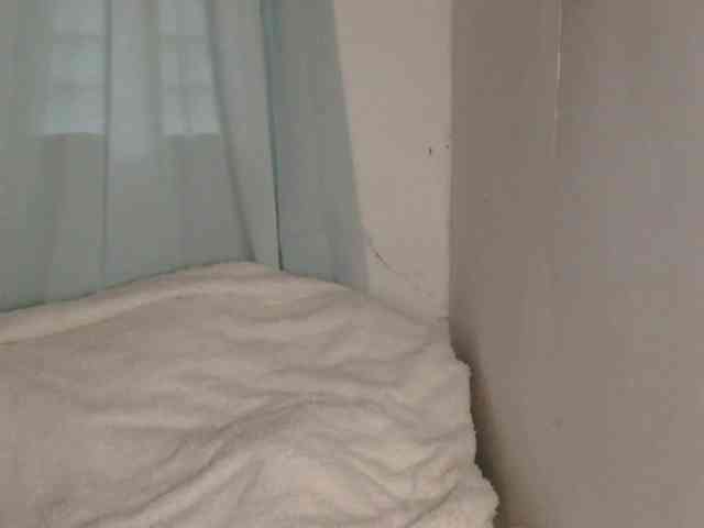 Pretty09 webcam