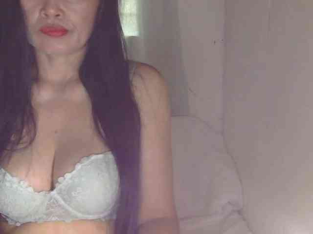 Pretty09 webcam