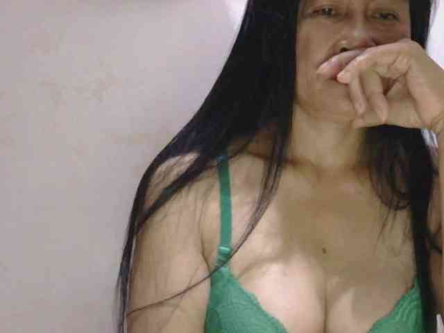 Pretty09 webcam