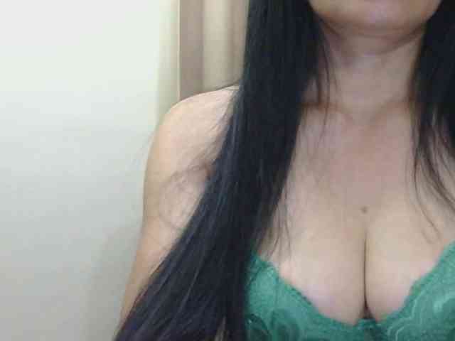 Pretty09 webcam