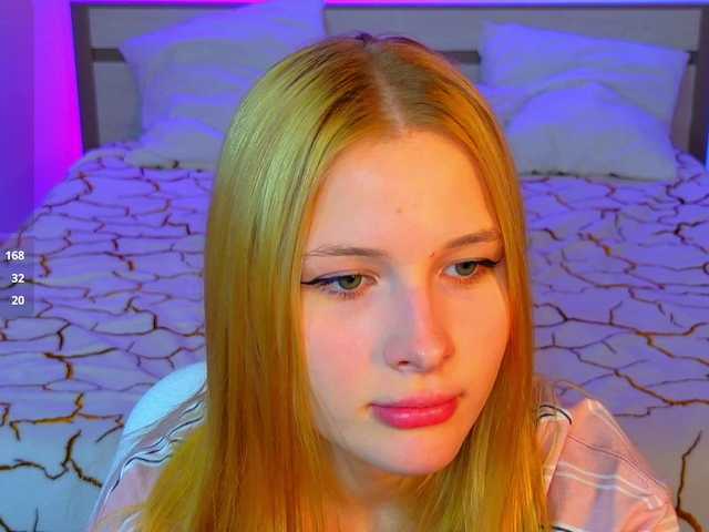 Brietdget live cam on BongaCams