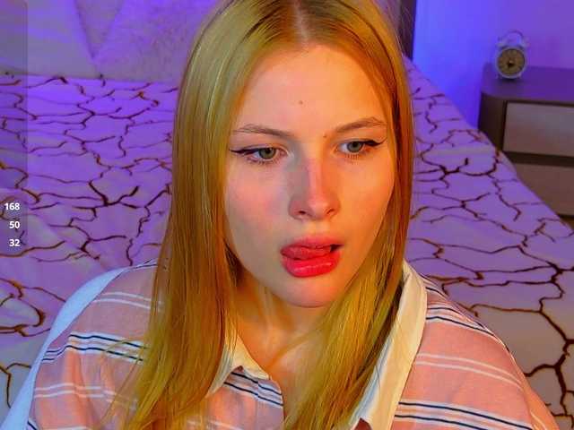 Brietdget live cam on BongaCams