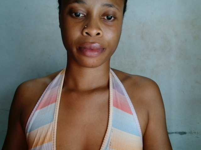 Creamyjuice live cam on BongaCams