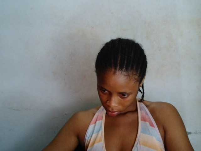 Creamyjuice live cam on BongaCams