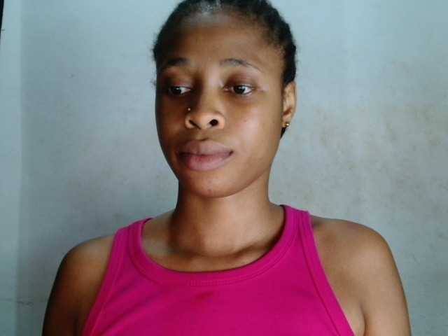 Creamyjuice live cam on BongaCams