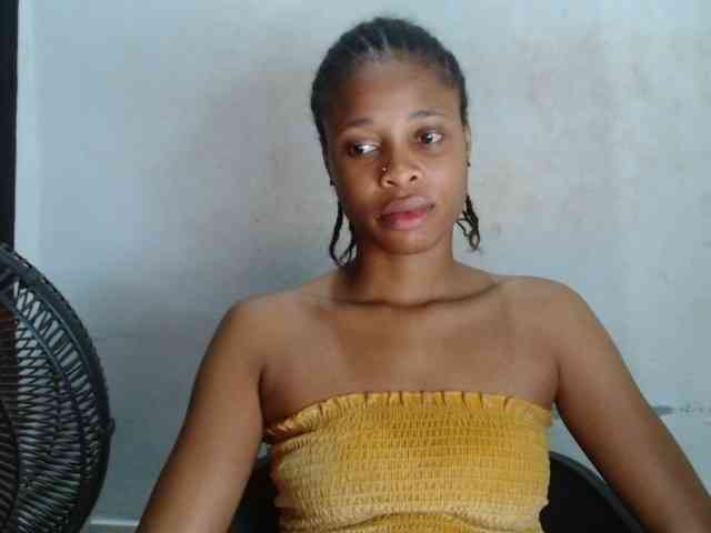 Creamyjuice webcam