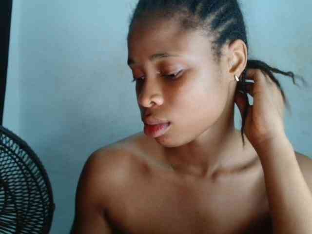 Creamyjuice webcam