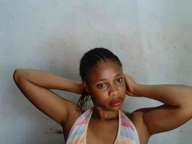 Creamyjuice webcam