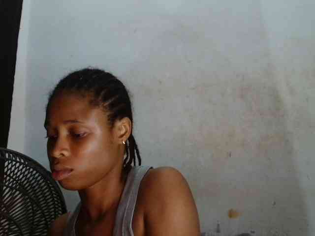 Creamyjuice webcam