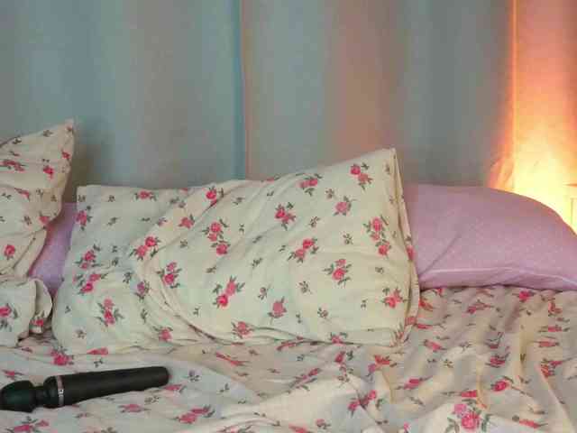 LunaLeez webcam